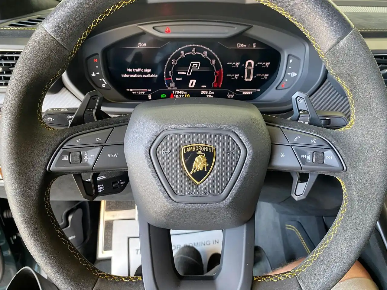 Lamborghini Urus steering wheel and digital dash