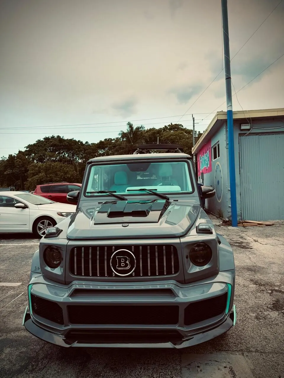Mercedes-AMG G63 front end, clean exterior