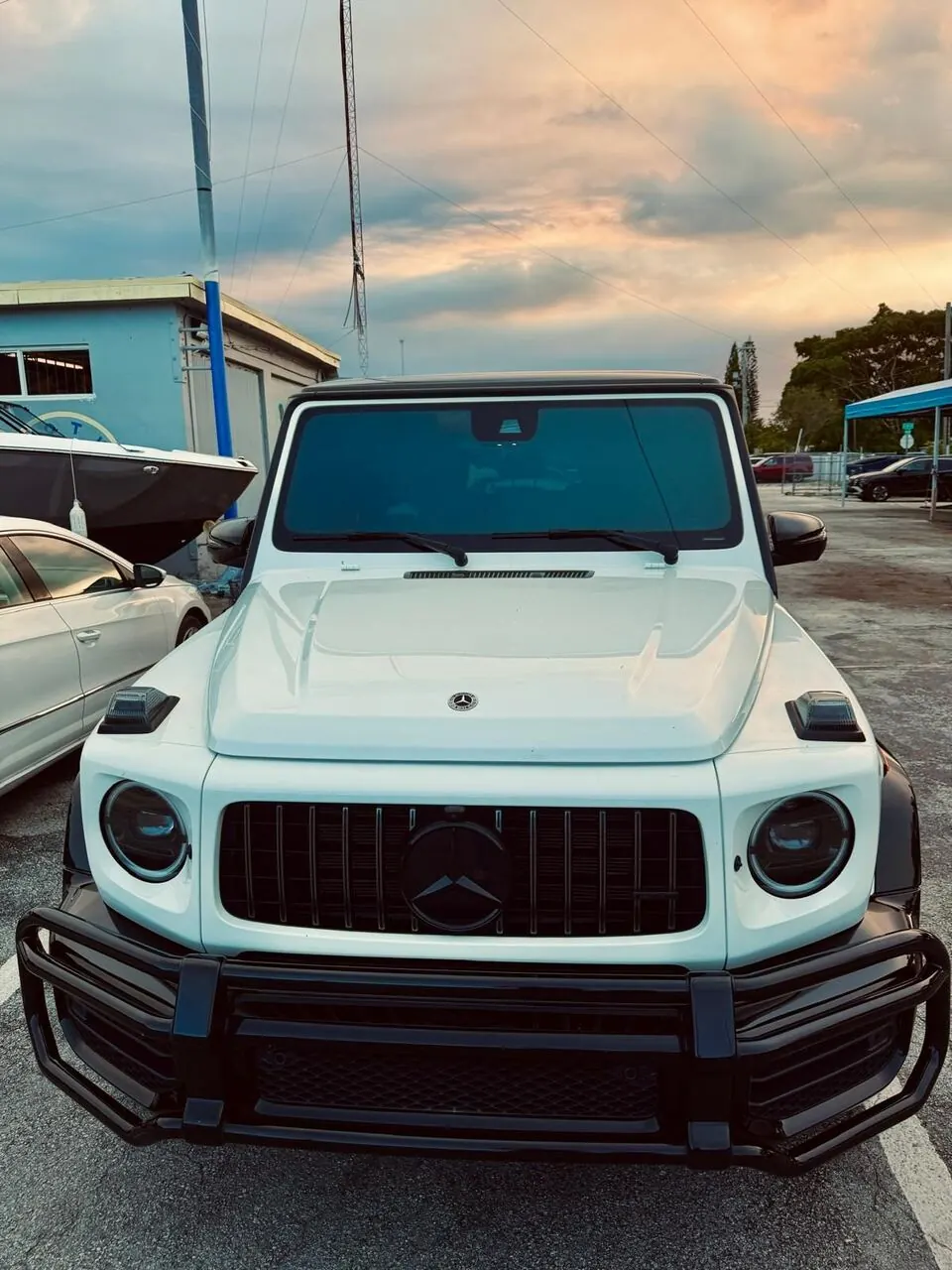 White Mercedes-AMG G63 front view